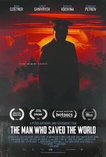 دانلود فیلم The Man Who Saved the World 2014369131-1542783960