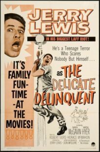 دانلود فیلم The Delicate Delinquent 1957422627-663319460